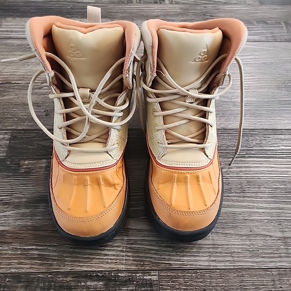 Nike ACG Kids' Tan and Orange Boots - Picture 3 of 9